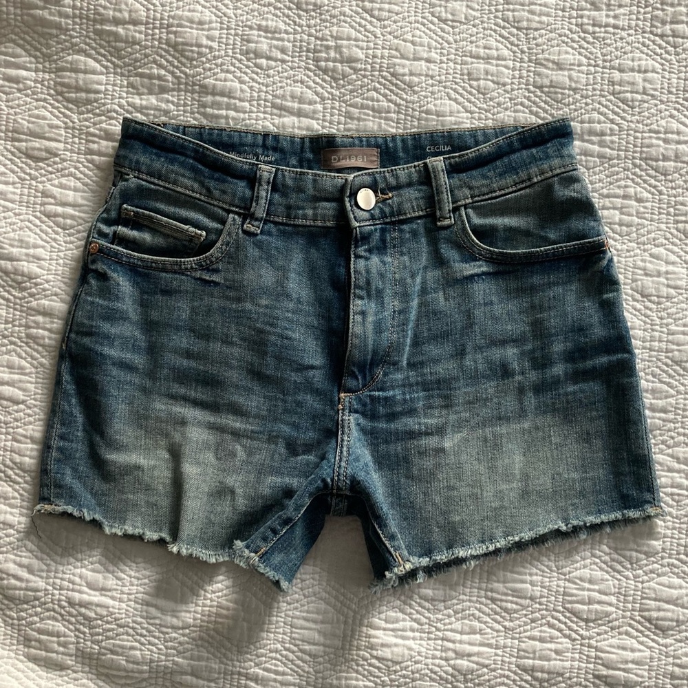 DL1961 Cut-off Cecilia classic Jean Shorts Size 26